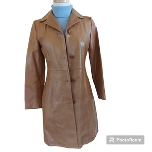 BOD & CHRISTENSEN long tan leather coat Size XS Figure flattering